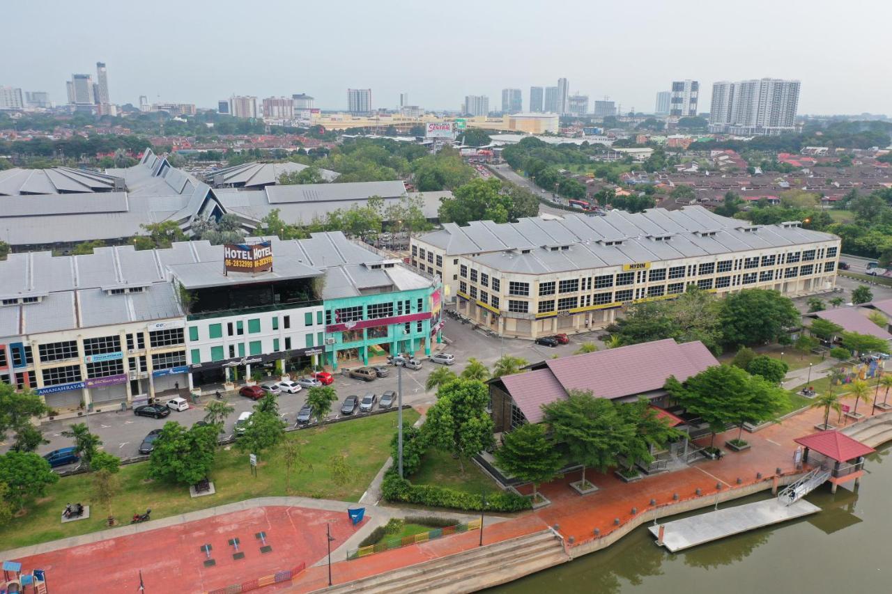 Riverfront Boutique Hotel Malacca Kültér fotó